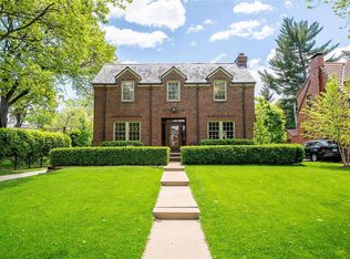 7400 Warwick Dr, Saint Louis, MO