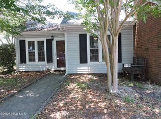 3200 Crystal Oaks Ln APT 510, Morehead City, NC 28557