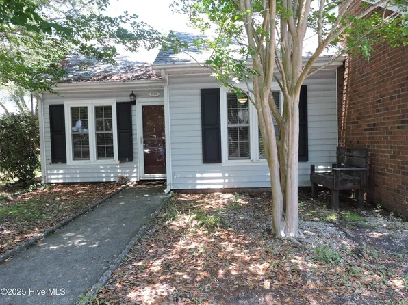 3200 Crystal Oaks Lane #510, Morehead City, NC 28557