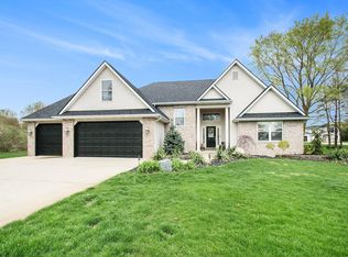 19405 El Dorado Dr, Goshen, IN 46528