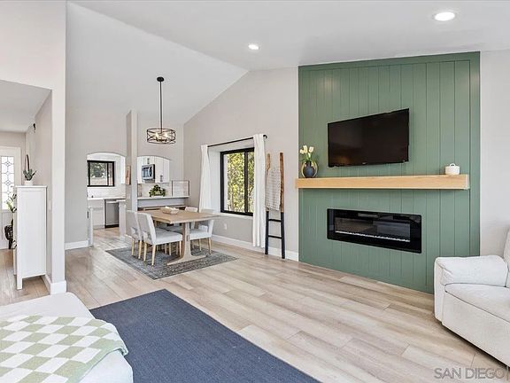 4th image of 16266 Avenida Venusto Unit E