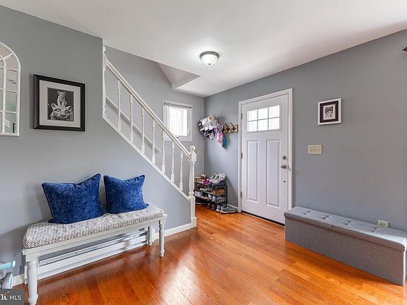 5th image of 1111 Fox Hill Rd