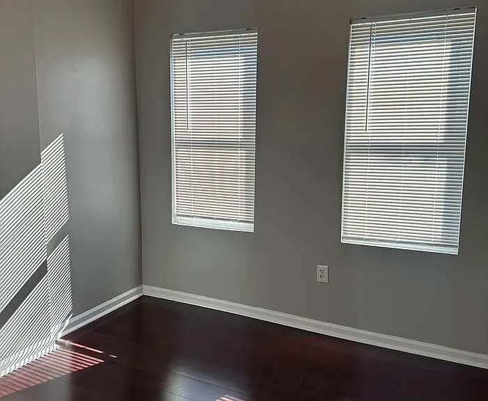 1099 W Fayette St — Photo 28