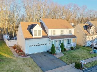 76 Greenview Ter, Middletown, CT 06457