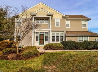 307 Clover Ct, Stewartsville, NJ 08886