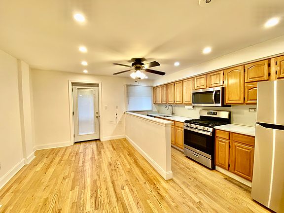 2nd image of 572 Park Pl #1