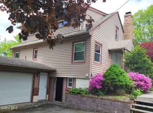 1643 Van Hoesen Rd, Castleton, NY 12033