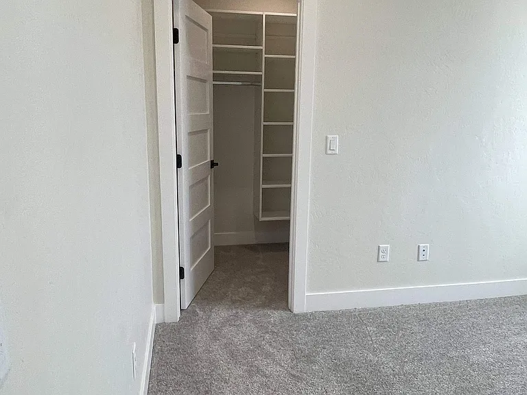 403 Alabama St #B — Photo 26