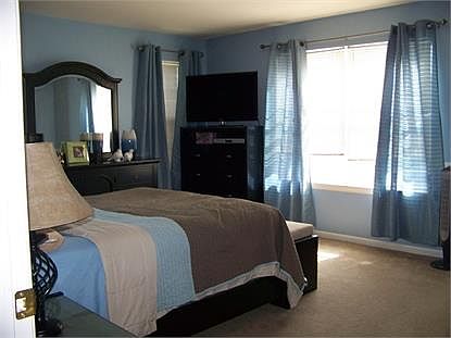 4th image of 652 Honeybrook Cir