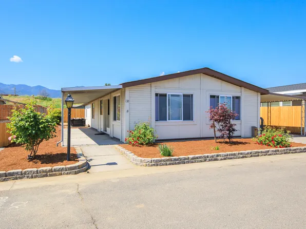 333 Mountain View Dr Unit 132, Talent, OR 97540