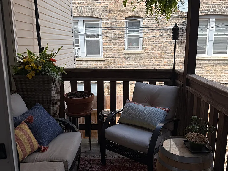 2844 N Whipple St #R2 — Photo 8