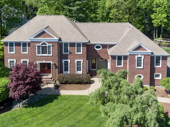 5 Linden Gln, Canton, MA 02021