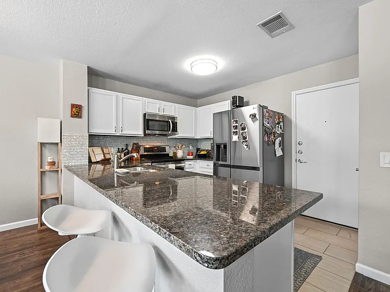 1414 Strickland Dr — Photo 11