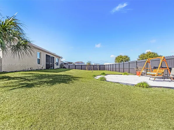 9032 Meadow Cir, Labelle, FL 33935