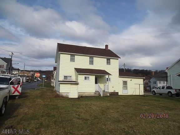 2nd image of 247 Beaver St