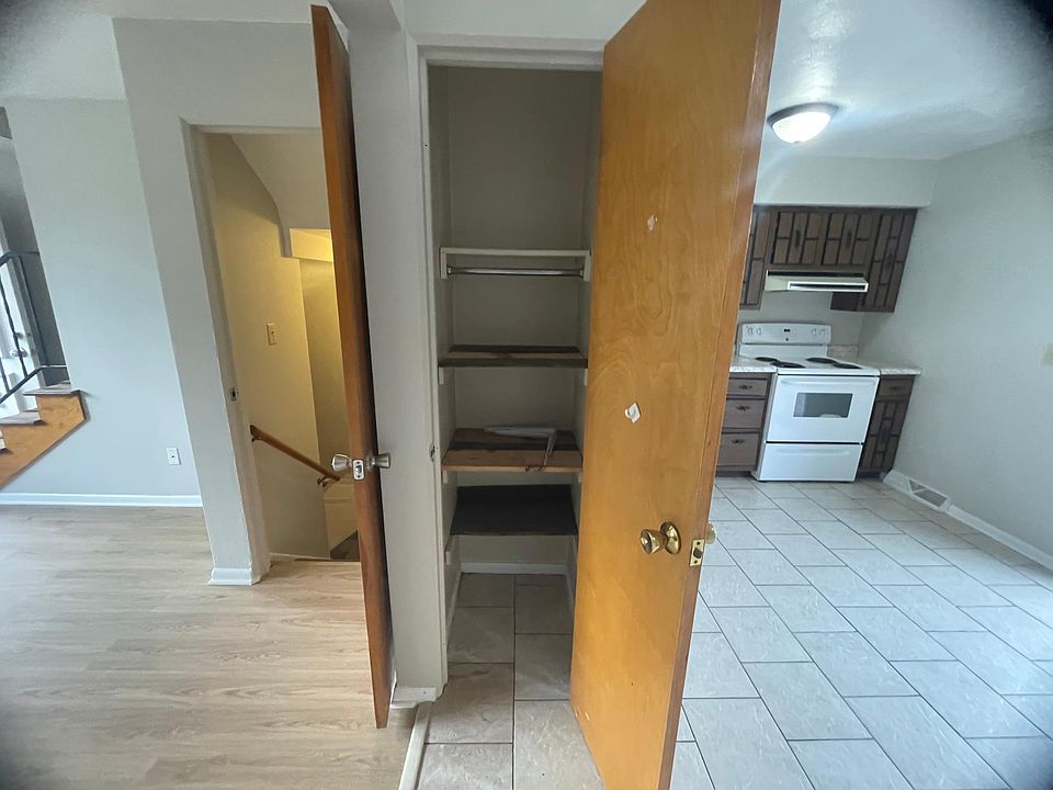 2nd image of 135 N 20th St