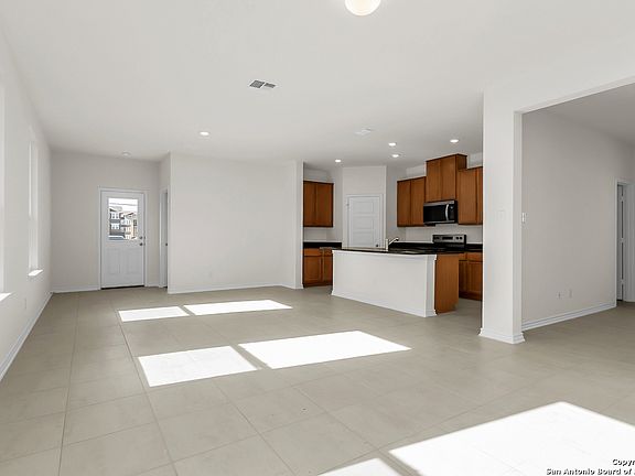 3rd image of 12927 BONE DRY LANE