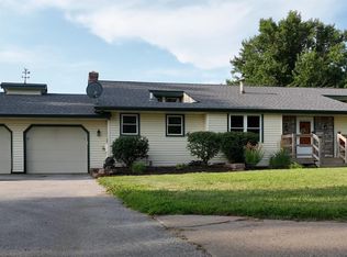 18845 Bennington Rd, Bennington, NE 68007