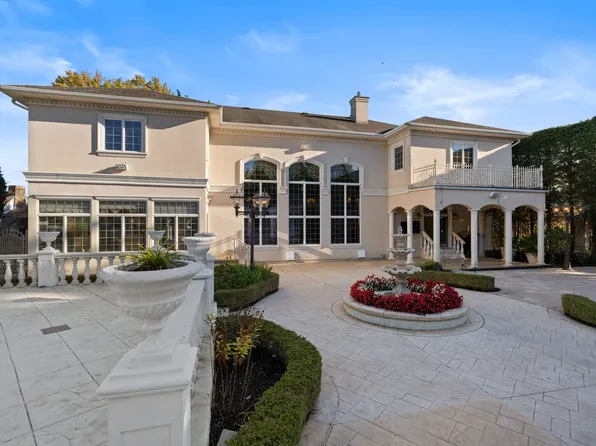 51 Romer Road image 60 of 92