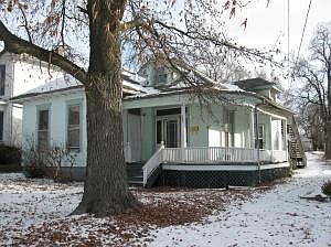 1st image of 820 N Jefferson St