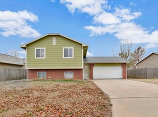 1027 Pembroke Rd, Augusta, KS 67010
