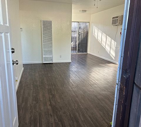 5th image of 333 Daisy Ave #4