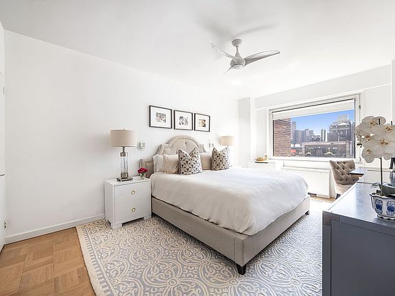 4th image of 45 E 89th St APT 18G
