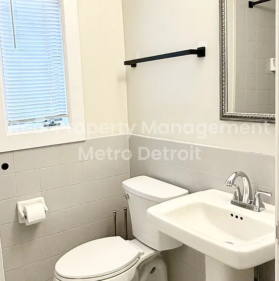 655 N Eton St #22 — Photo 12