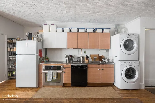 Rented by Sotheby's International Realty | media 79