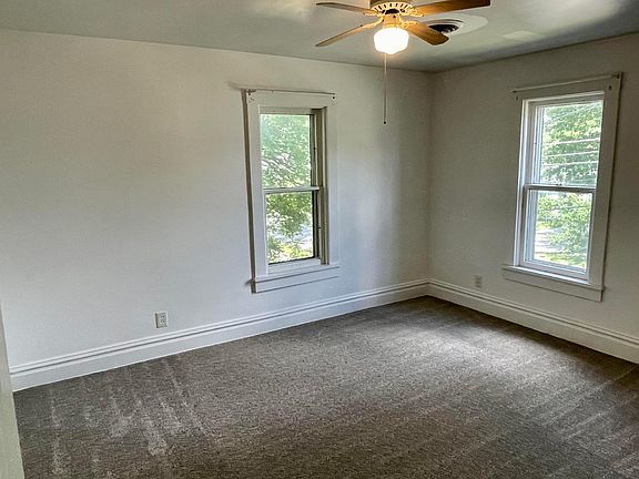 5th image of 508 W Oak St