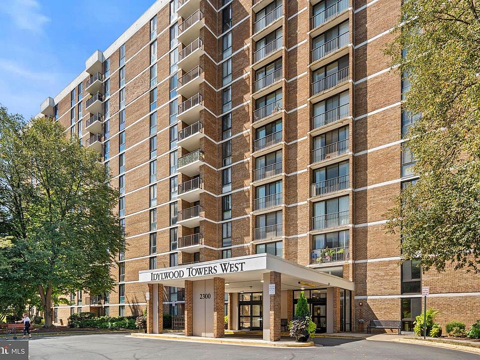 1st image of 2300 Pimmit Dr APT 807