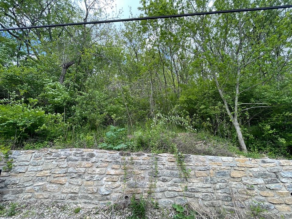 2nd image of 164 Market St Lot 36