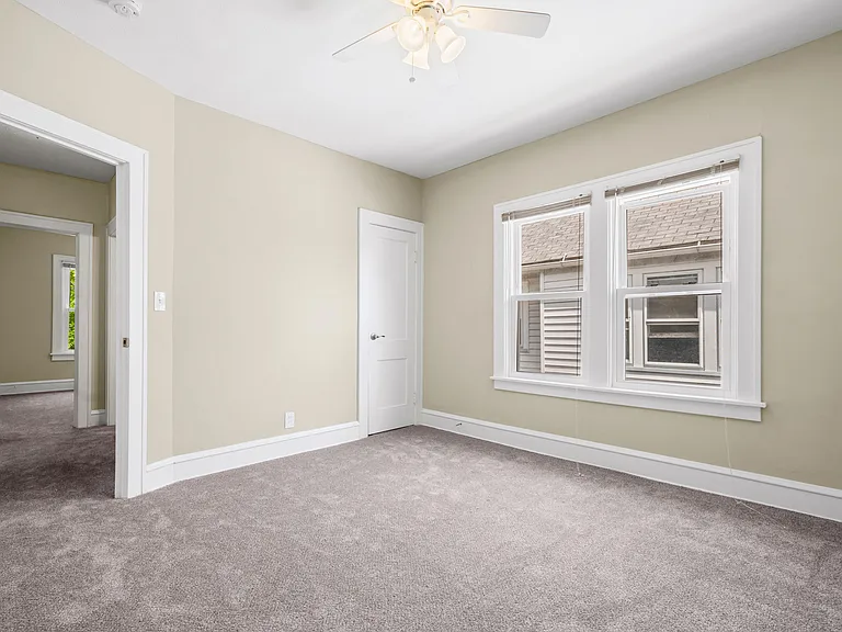 1600 Victoria Ave #UP — Photo 18