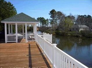 412 Ventosa Dr, Chesapeake, VA 23322