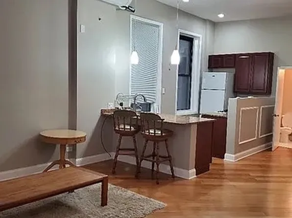 1114 W Armitage Ave APT 2F, Chicago, IL 60614