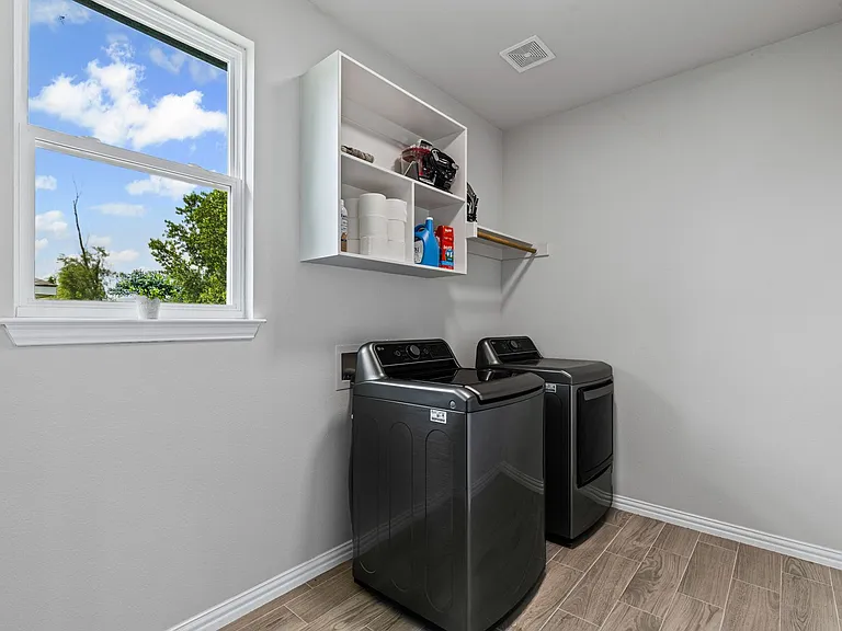 6111 Collins Ct — Photo 25