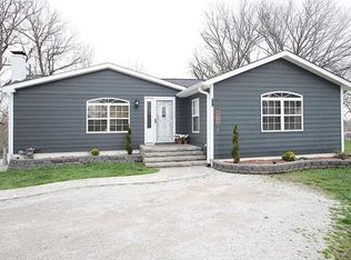 20 Van Rue Dr, Belleville, IL 62220