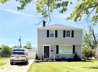 86 Cranburne Ln, Williamsville, NY 14221