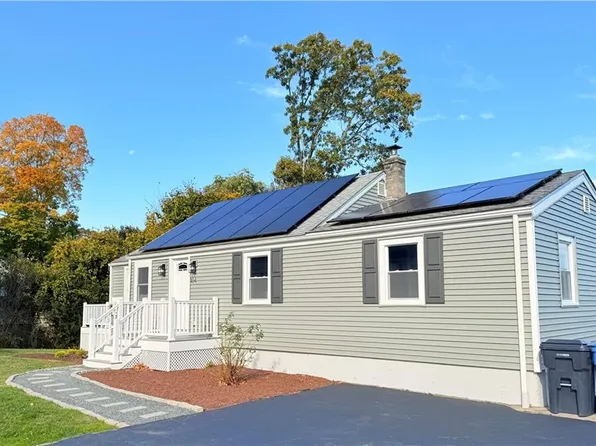 104 Phillip Ave, Cumberland, RI 02864