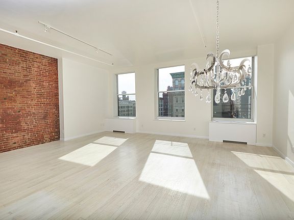 5th image of 7 Bond St APT 5B