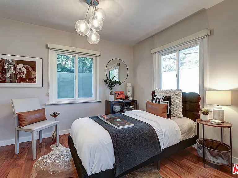 8326 Ridpath Dr — Photo 33