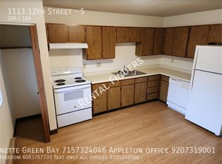 1113 12th St APT 5, Baraboo, WI 53913