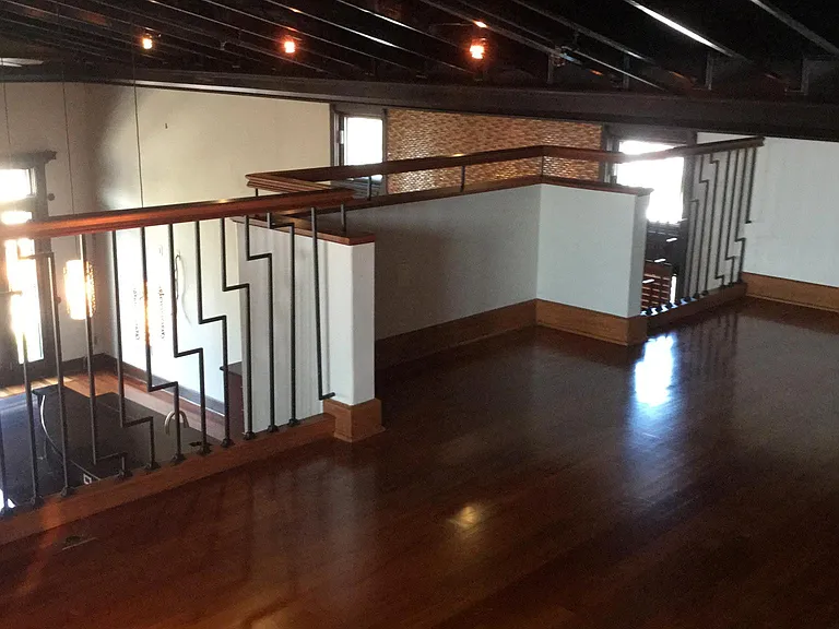 9 W River St #C-11 — Photo 4