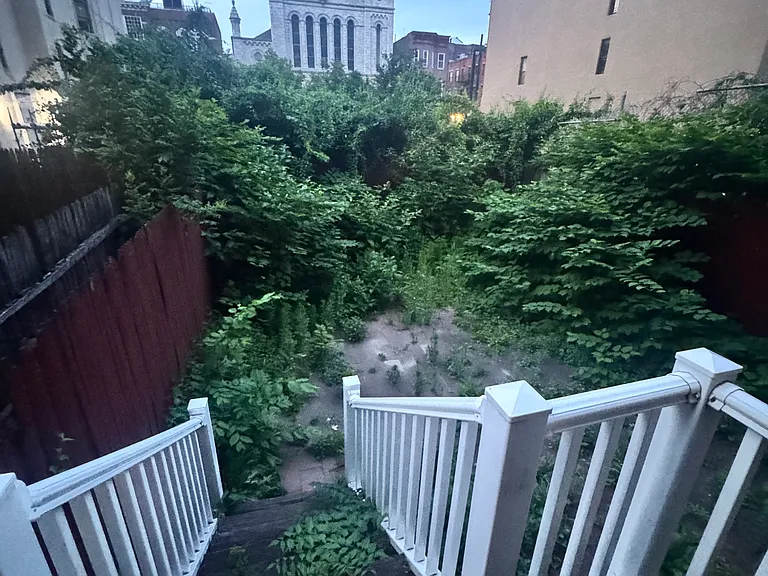 435 E 114th St #1W — Photo 11