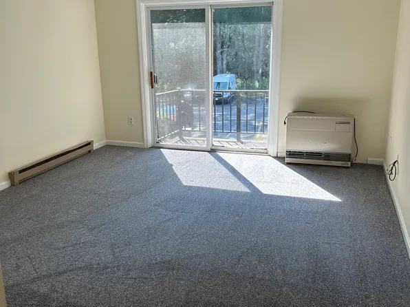 246 E Bridge St APT 37, Westbrook, ME 04092