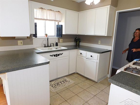 4th image of 5315 Glenfield Dr