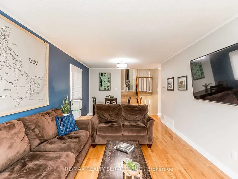 83 Janice Dr — Photo 4