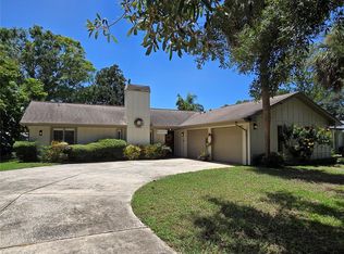 1404 Red Oak Dr, Tarpon Springs, FL 34689