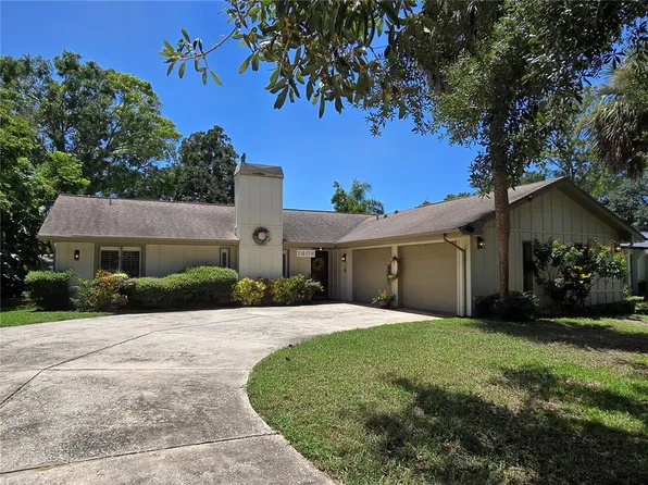 1404 Red Oak Dr, Tarpon Springs, FL 34689