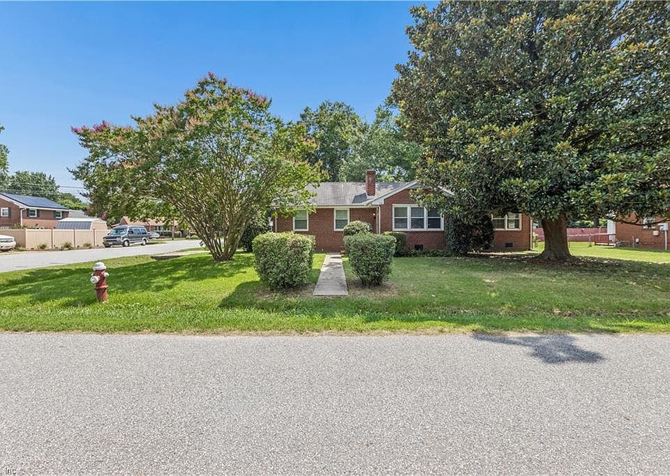 1st image of 127 Westbrook Dr